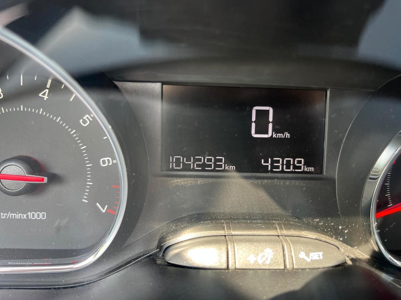 Peugeot 208 1.2 VTi 82 CV 5 porte Active