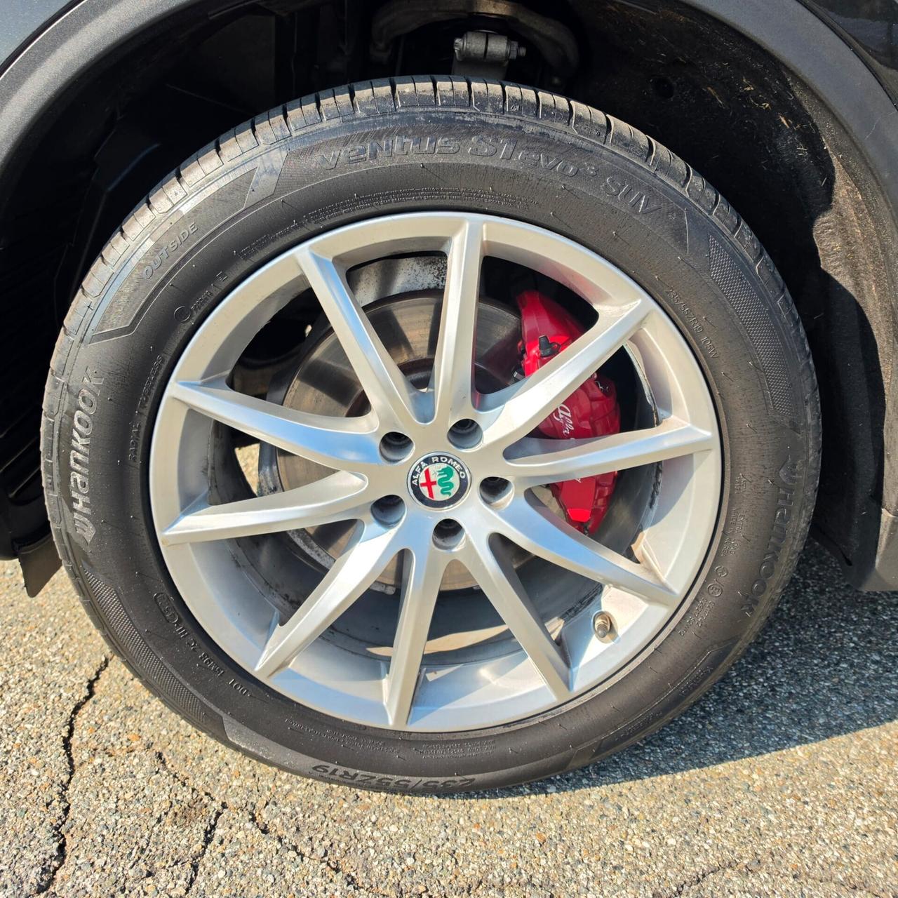 Alfa Romeo Stelvio q4 executive