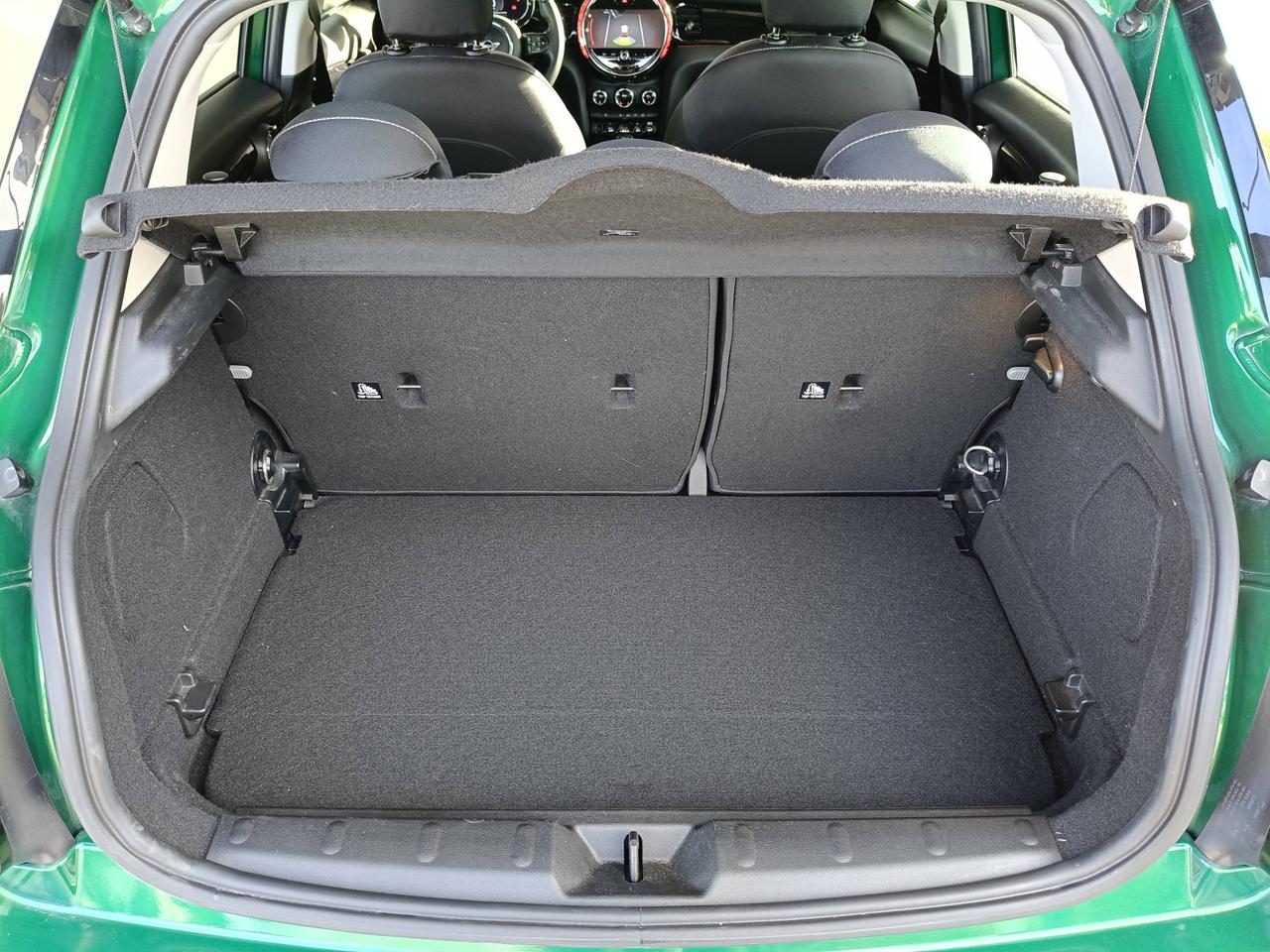 MINI Mini IV F55 2021 5p - Mini 5p 1.5 Cooper Classic auto