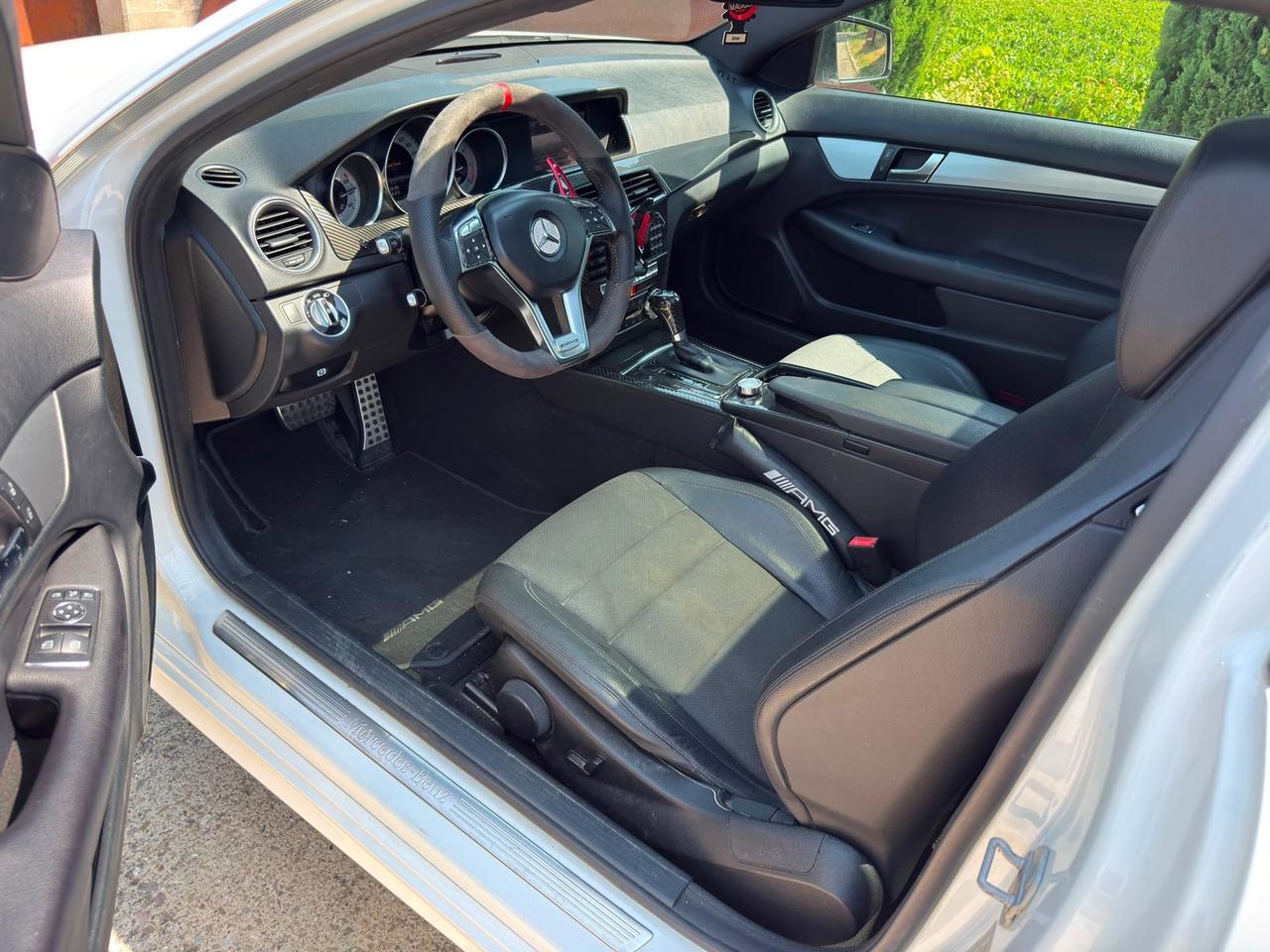 Mercedes-benz C 220 CDI Coupé Avantgarde AMG