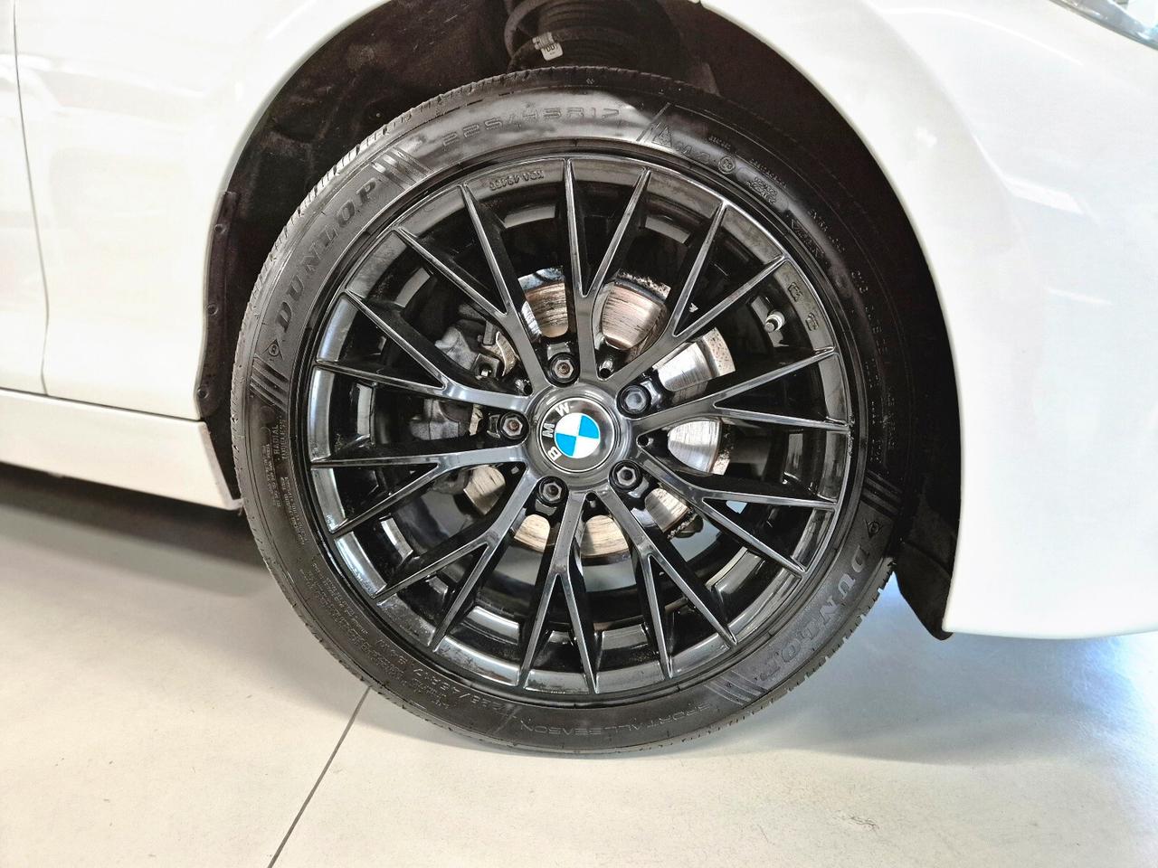 Bmw 116 116d 5p. Urban