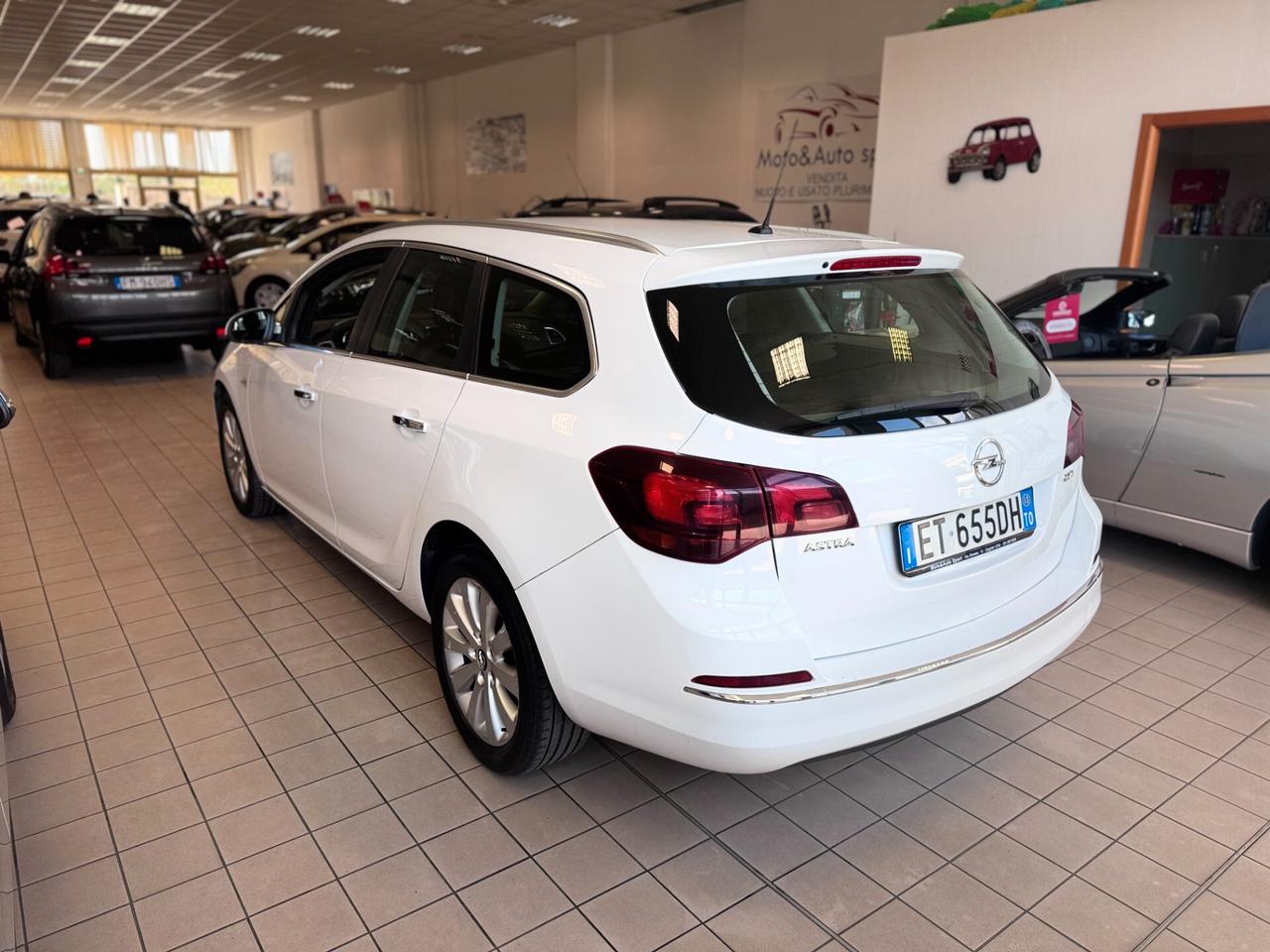 Opel Astra 1.7 CDTI 110CV Sports Tourer Cosmo Fleet