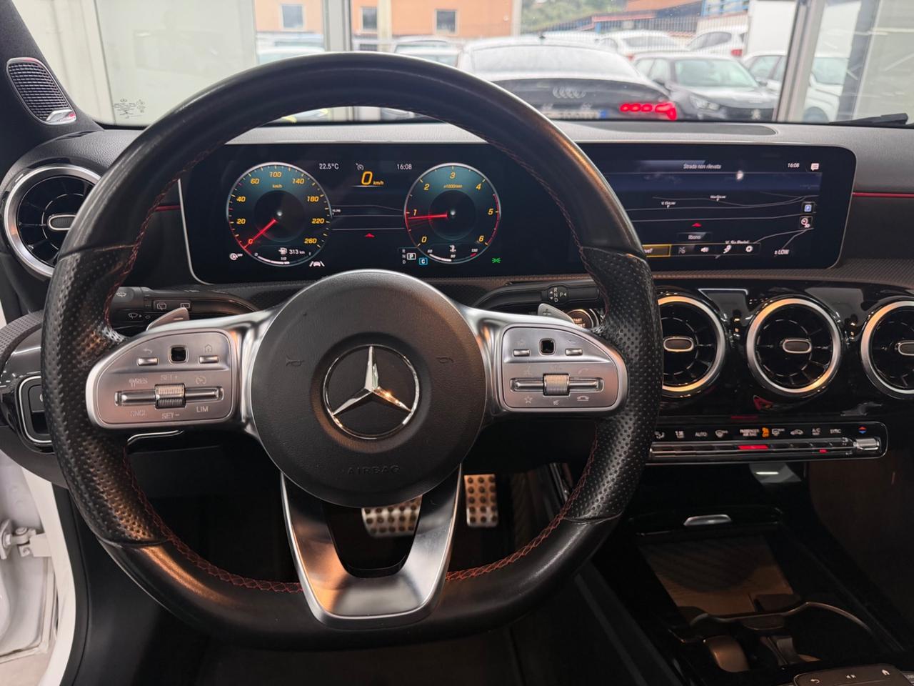 Mercedes CLASSE A Premium AMG TETTO finanziabile