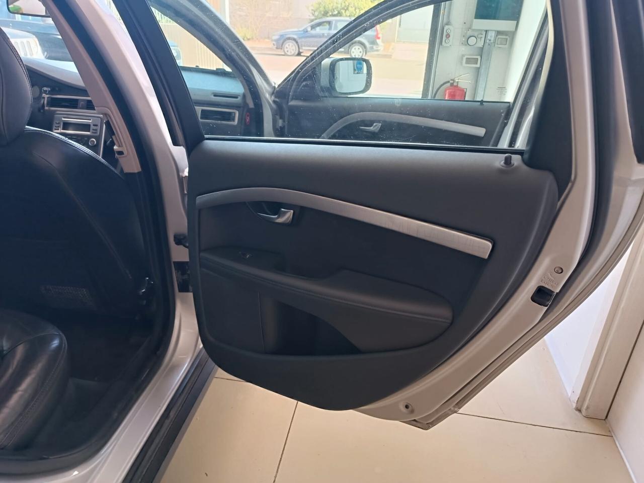 Volvo XC 70 XC70 D5 AWD Summum