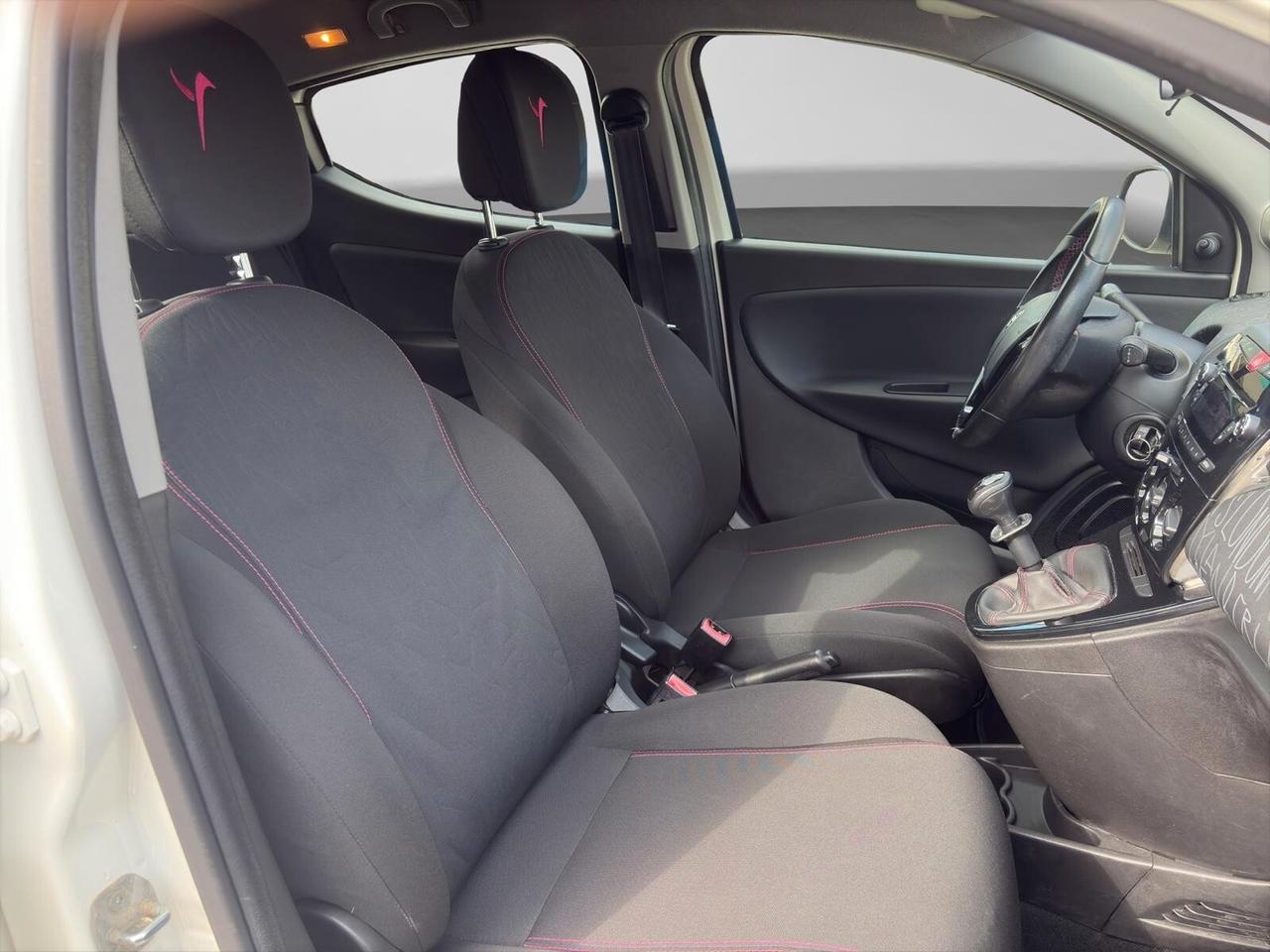 Lancia Ypsilon 1.2 69cv GPL Elefantino Rosa