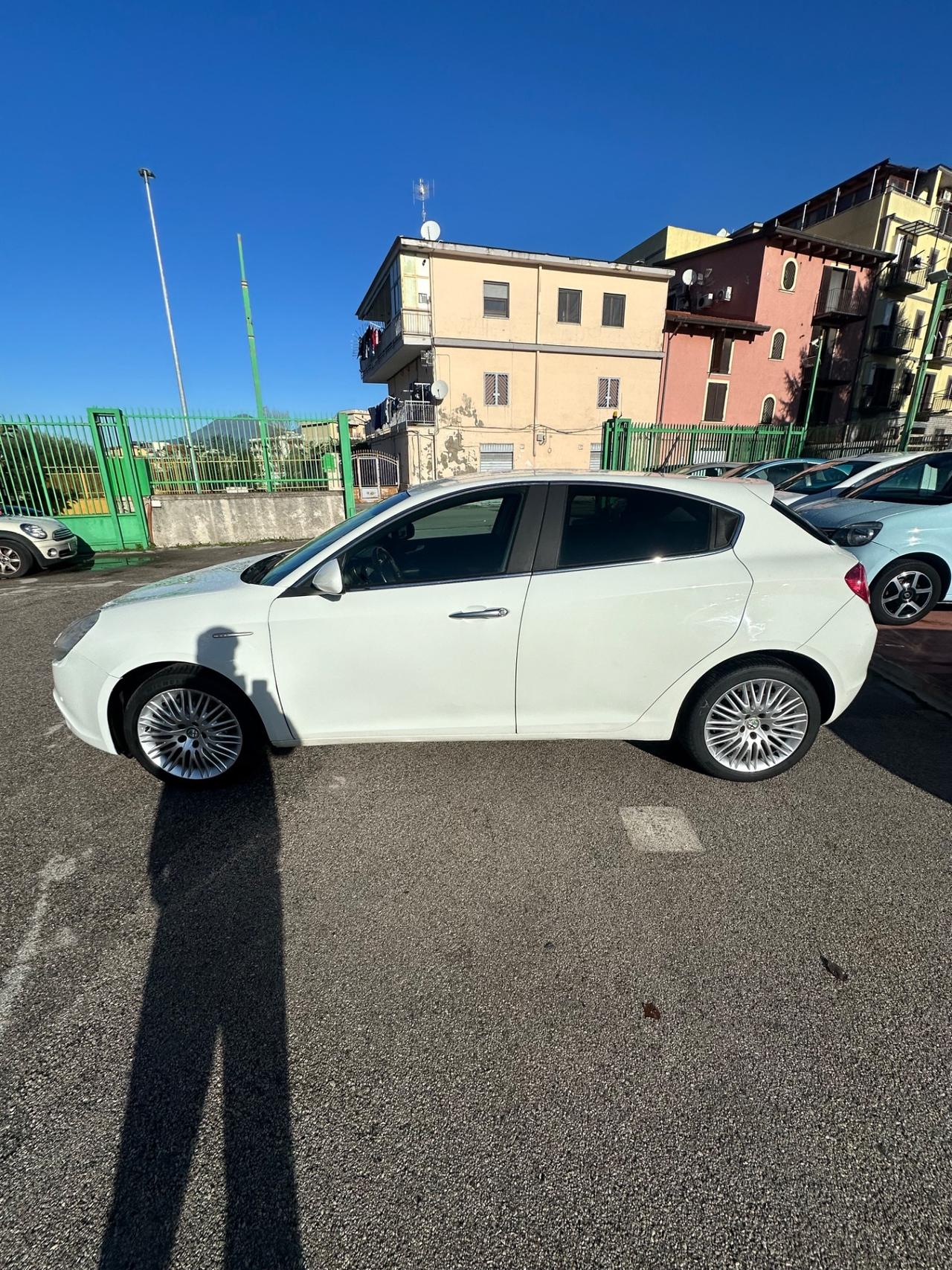 Alfa Romeo Giulietta 1.6 JTDm-2 105 CV Exclusive