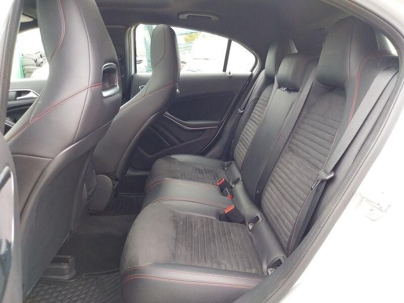 Mercedes-Benz Classe A A 200 d Automatic Premium