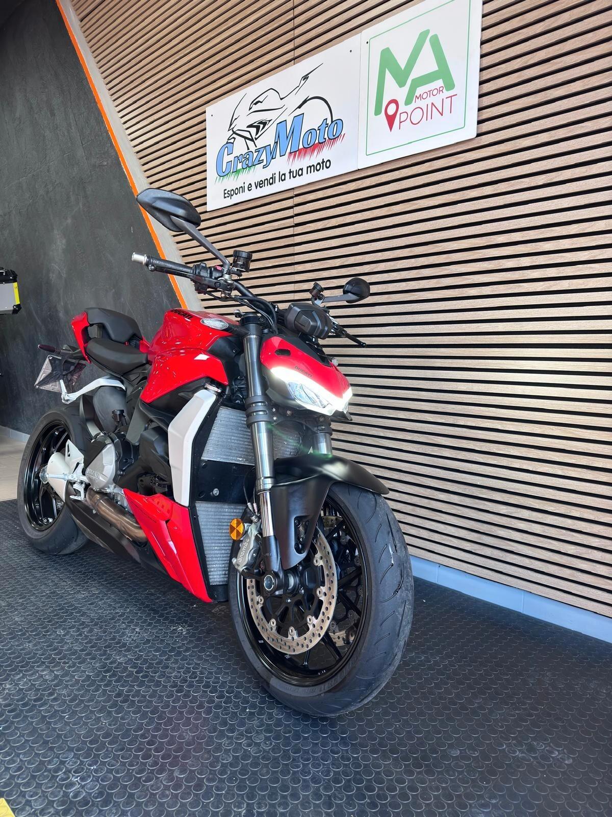 Ducati Streetfighter V2