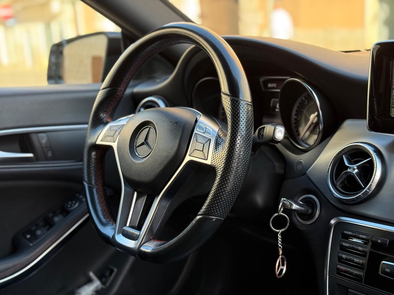 Mercedes-benz CLA 220CDI Automatic PremiumAMG 170 CV LED