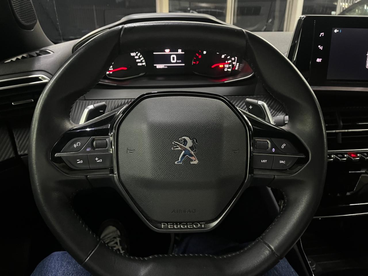 Peugeot 2008 BlueHDi 130 S&S EAT8 Allure