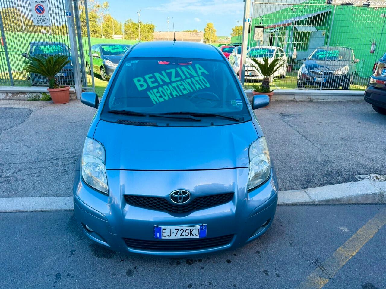Toyota Yaris 1.0 5 porte Sol - Anno 2011 - Neopatentato