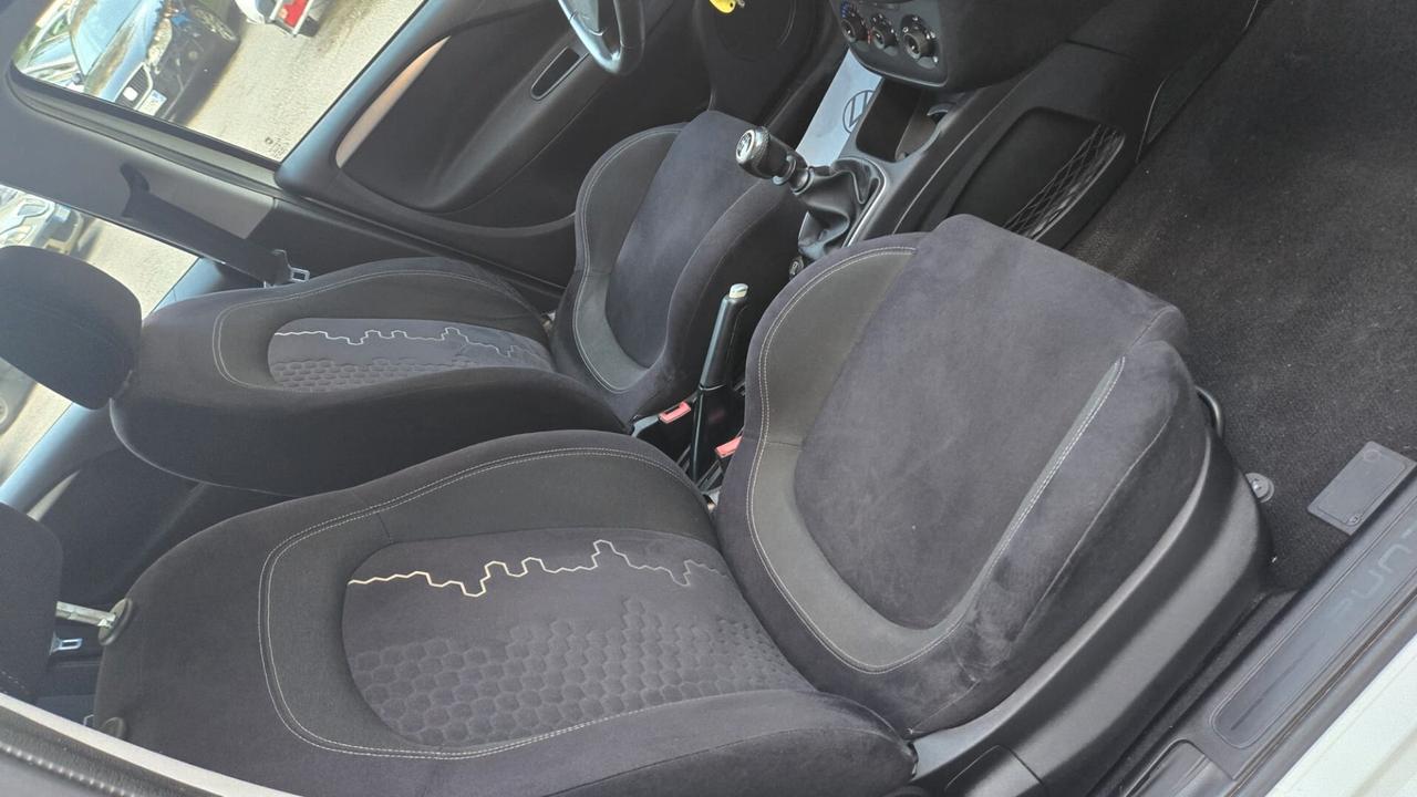 Fiat Punto 1.2 8V 5 porte Street Ok Neopatentati