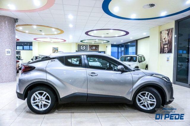 TOYOTA C-HR 1.8 Hybrid E-CVT Advance