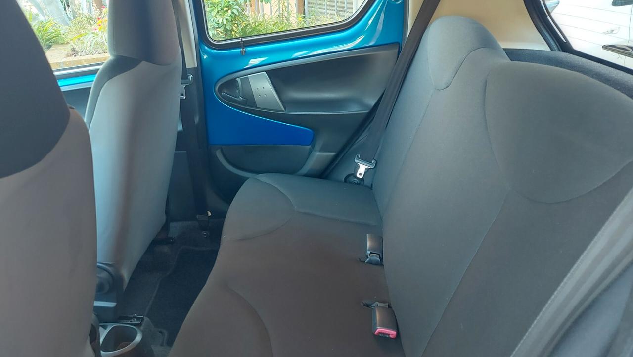 Toyota Aygo 1.0 12V VVT-i 5 porte Active Connect