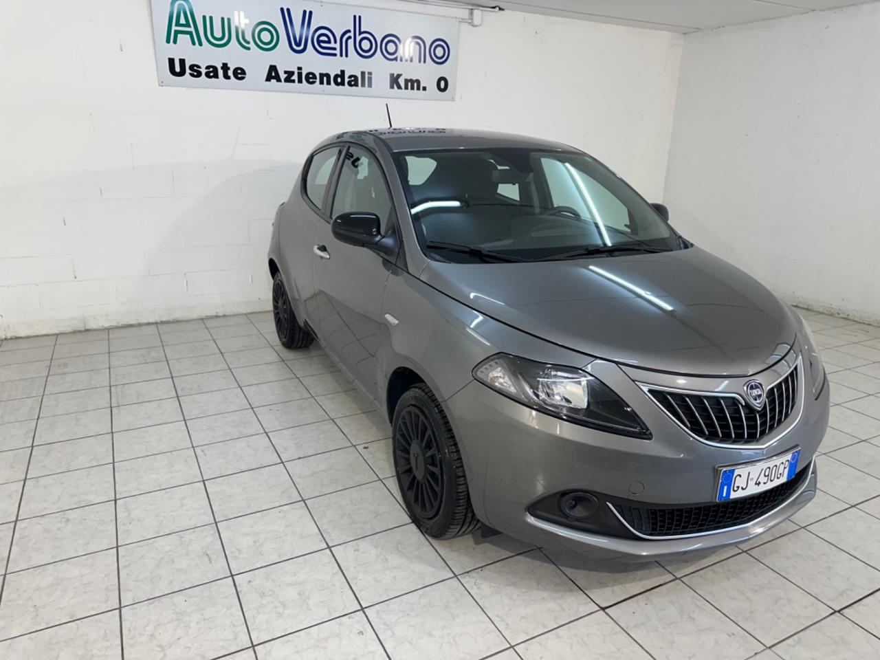 Lancia Ypsilon 1.0 FireFly 5 porte S&S Hybrid Ecochic Silver