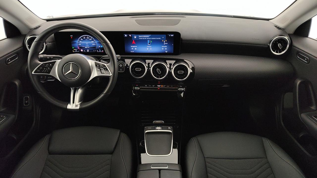 Mercedes-Benz CLA Shooting Brake 180 d Advanced auto