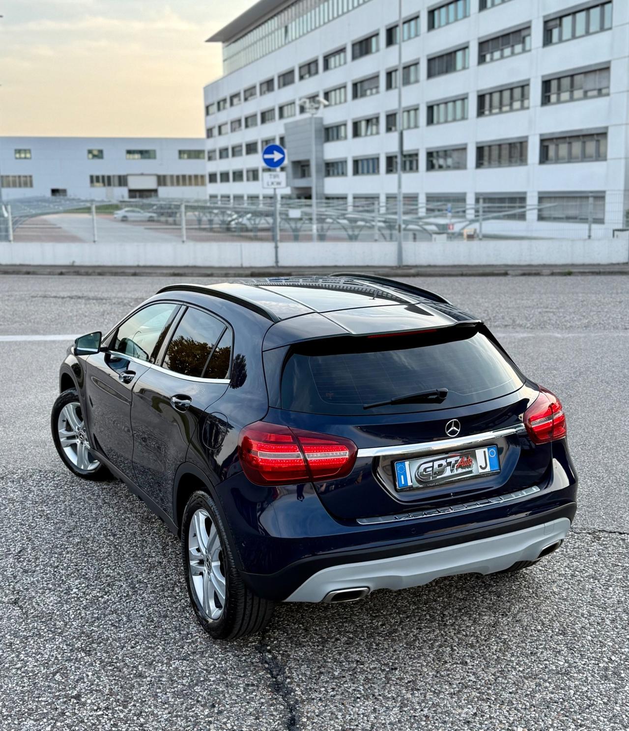 Mercedes-benz GLA 180 180d Automatic Premium