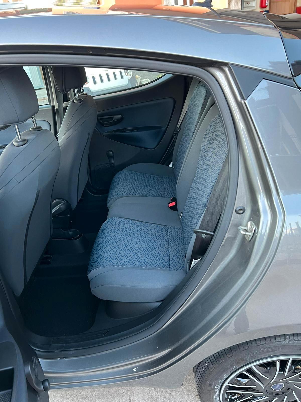 Lancia Ypsilon 1.0 FireFly 5 porte S&S Hybrid Gold