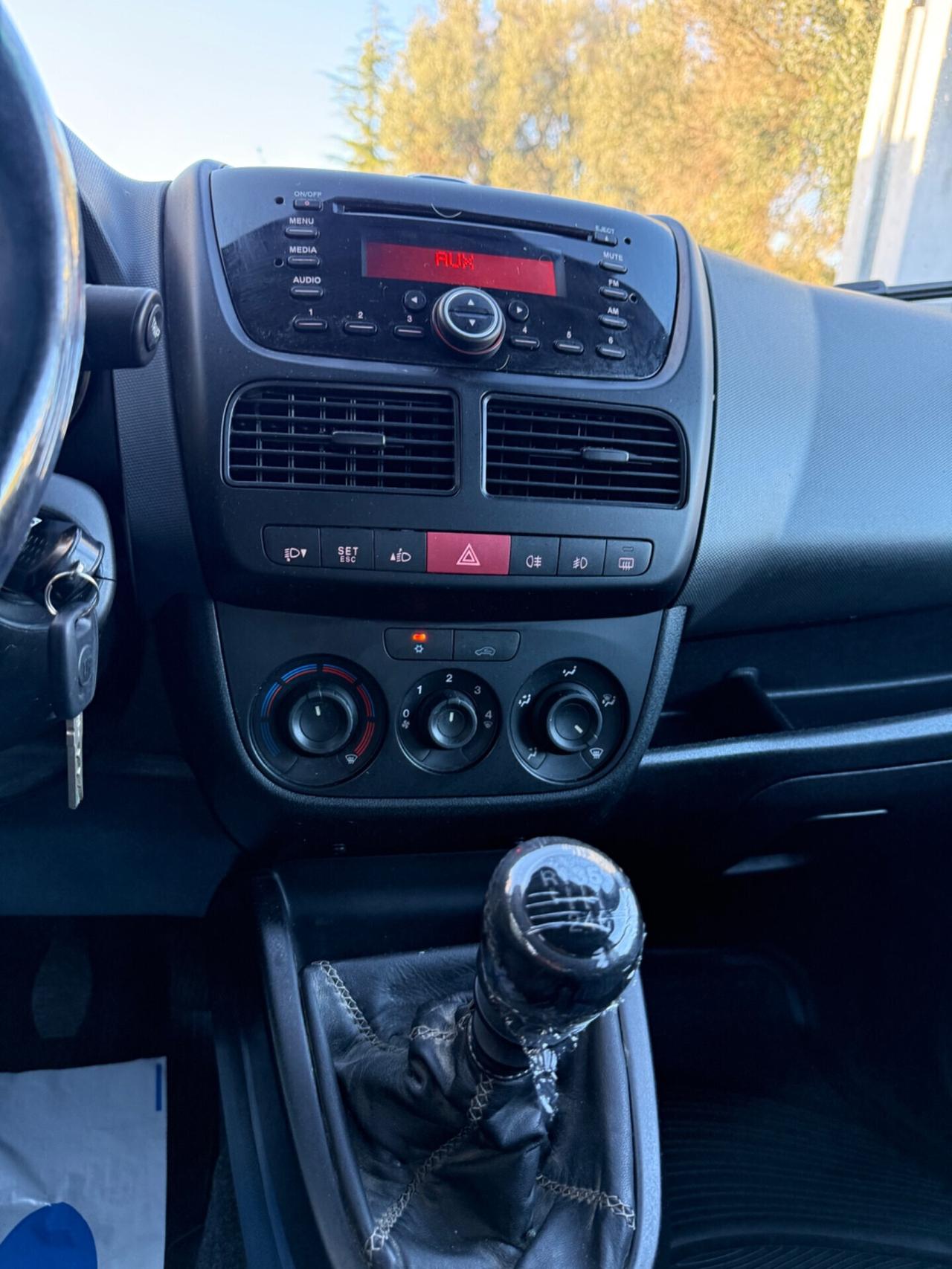 Fiat Doblo Doblò 1.6 MJT 16V Emotion,clima,sensori di parcheggio,cerchi in lega,comandi al volante,ecc.