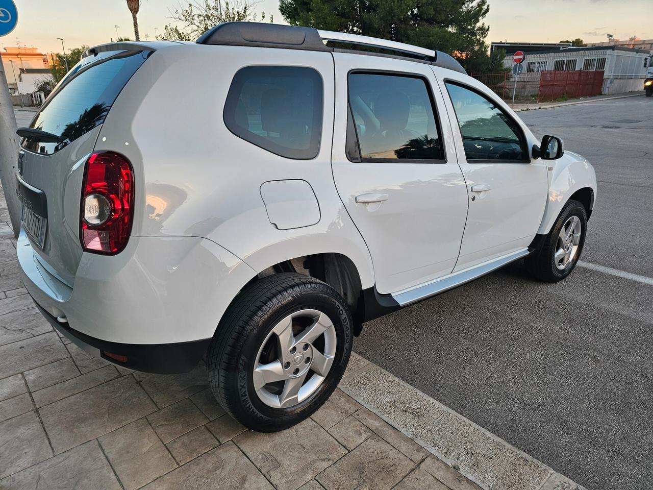 DACIA DUSTER 1.5 DCI 110CV LAUREATE 2WD