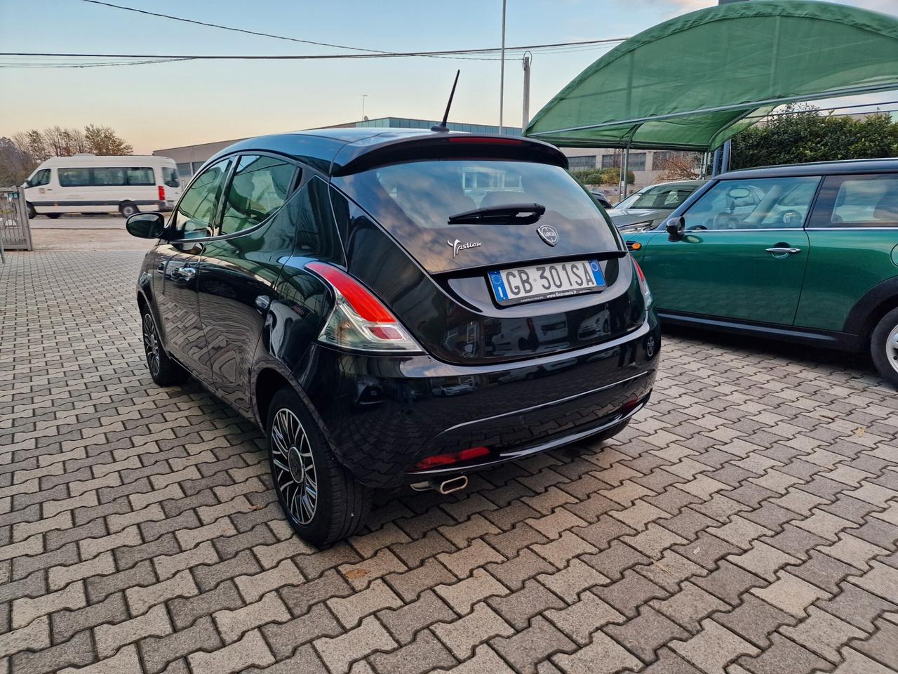 Lancia Ypsilon 1.2 69 CV 5 porte S&S Gold