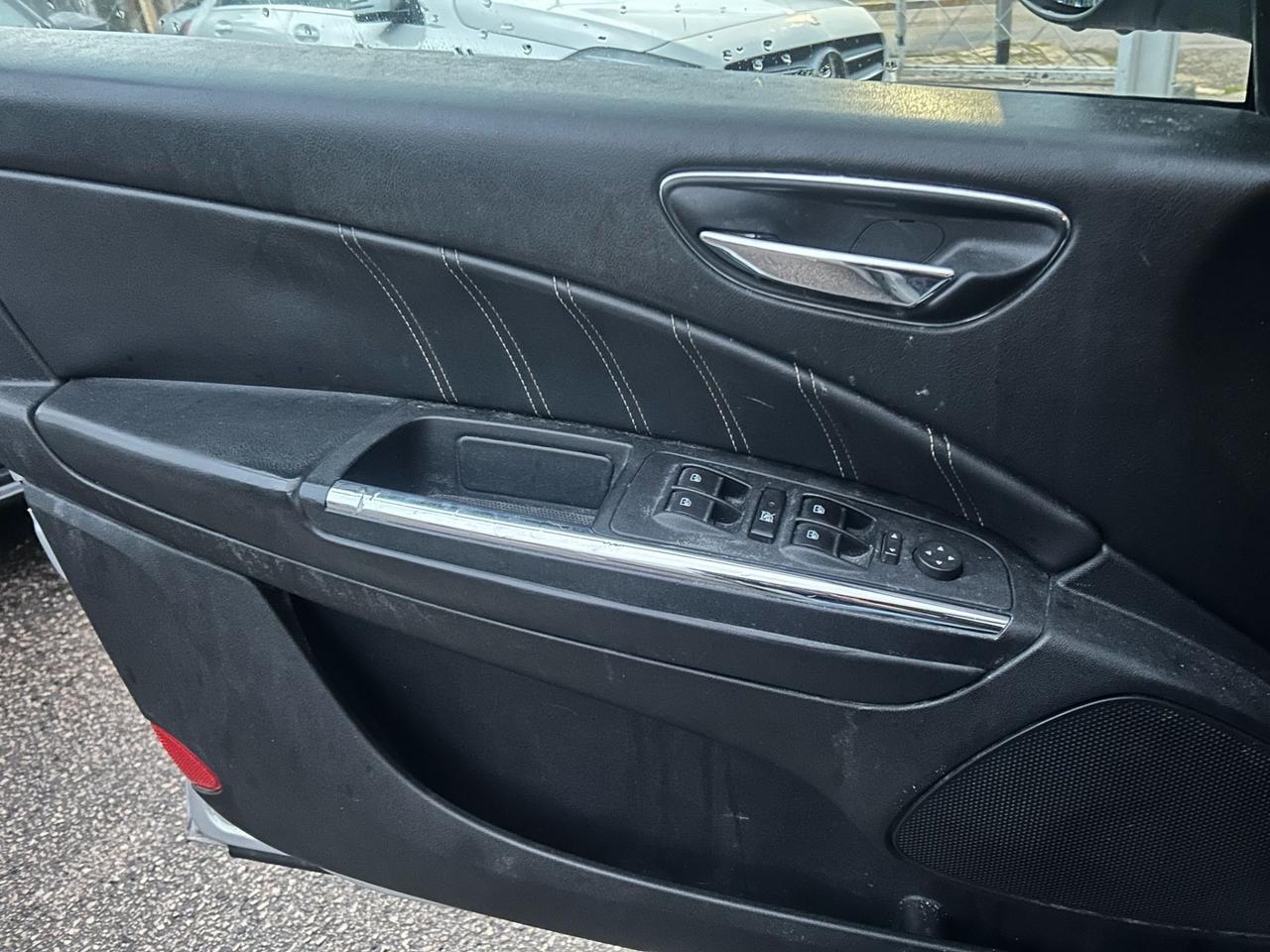 Lancia Delta 1.6 MJT DPF Gold