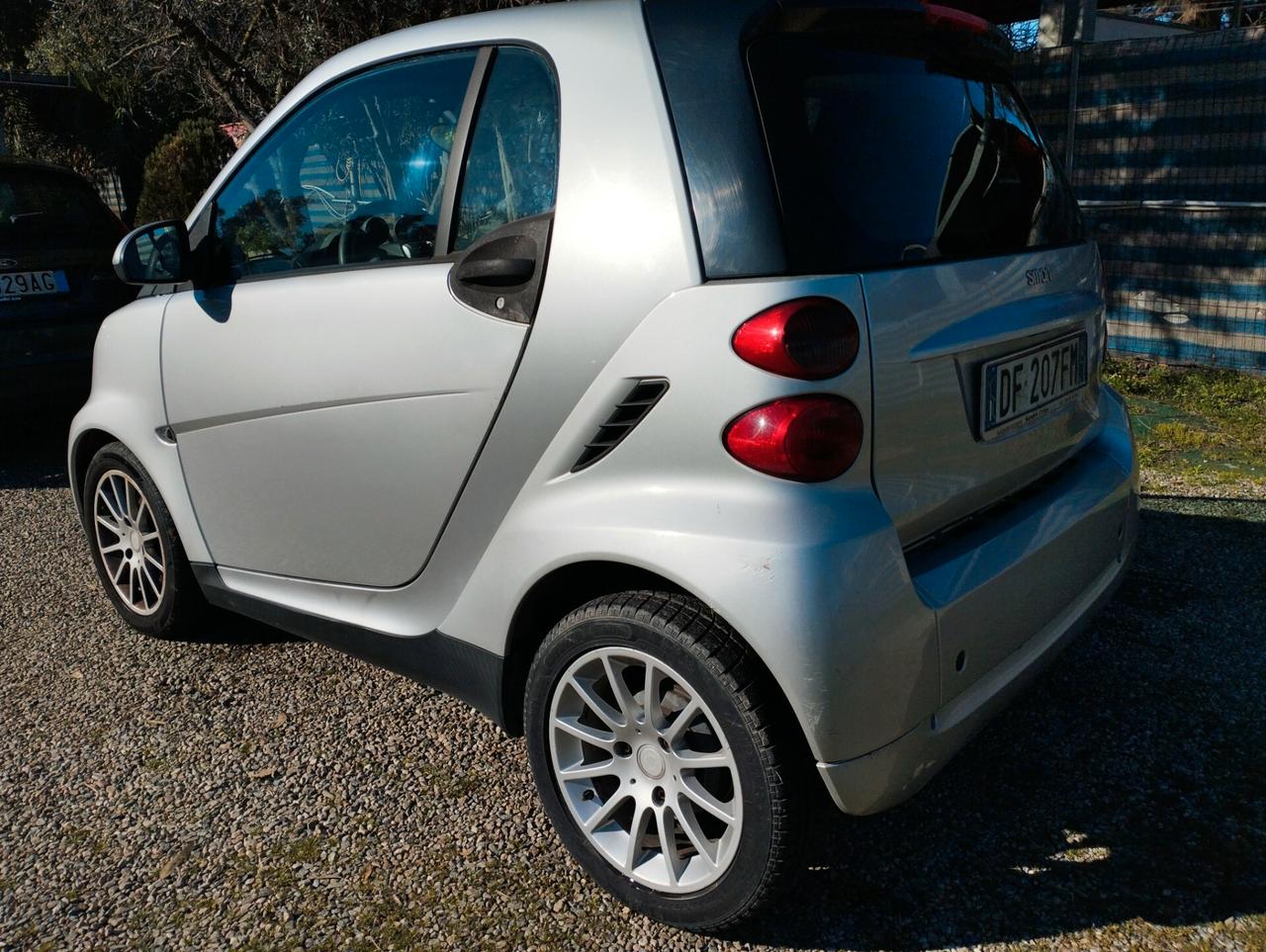 Smart ForTwo 1000 52 kW coupé limited one