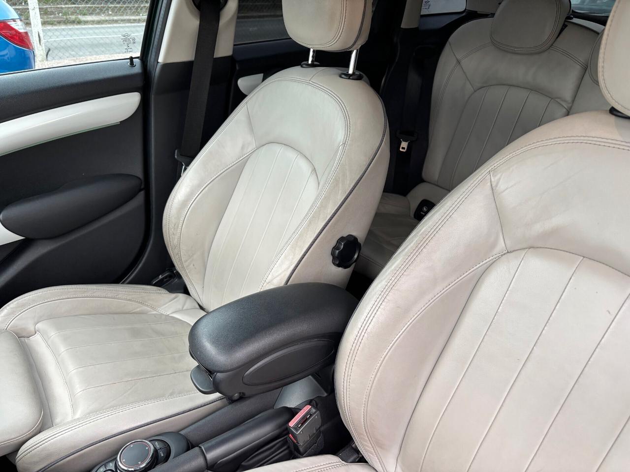 Mini 2.0 Cooper SD AUTOMATICA, PANORAMA, NAVI, TELECAMERA, HEAD UP DISPLAY, STUPENDA!!!!!