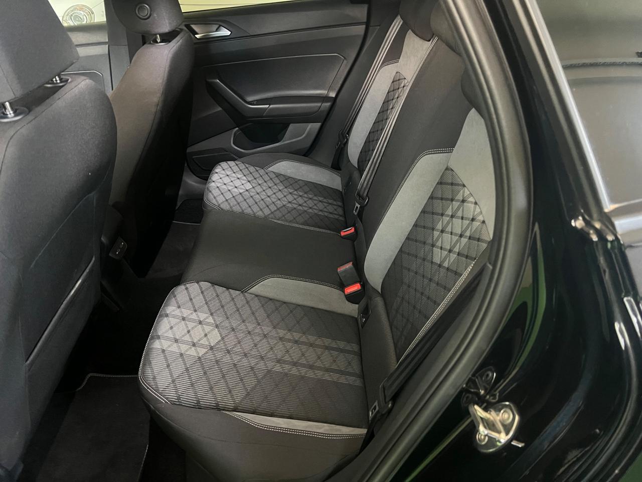 Volkswagen Taigo 1.0 TSI 115 CV DSG R-Line