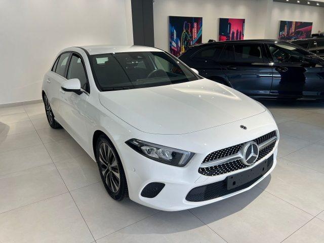 MERCEDES-BENZ A 180 A 180 d Automatic 4p. Business