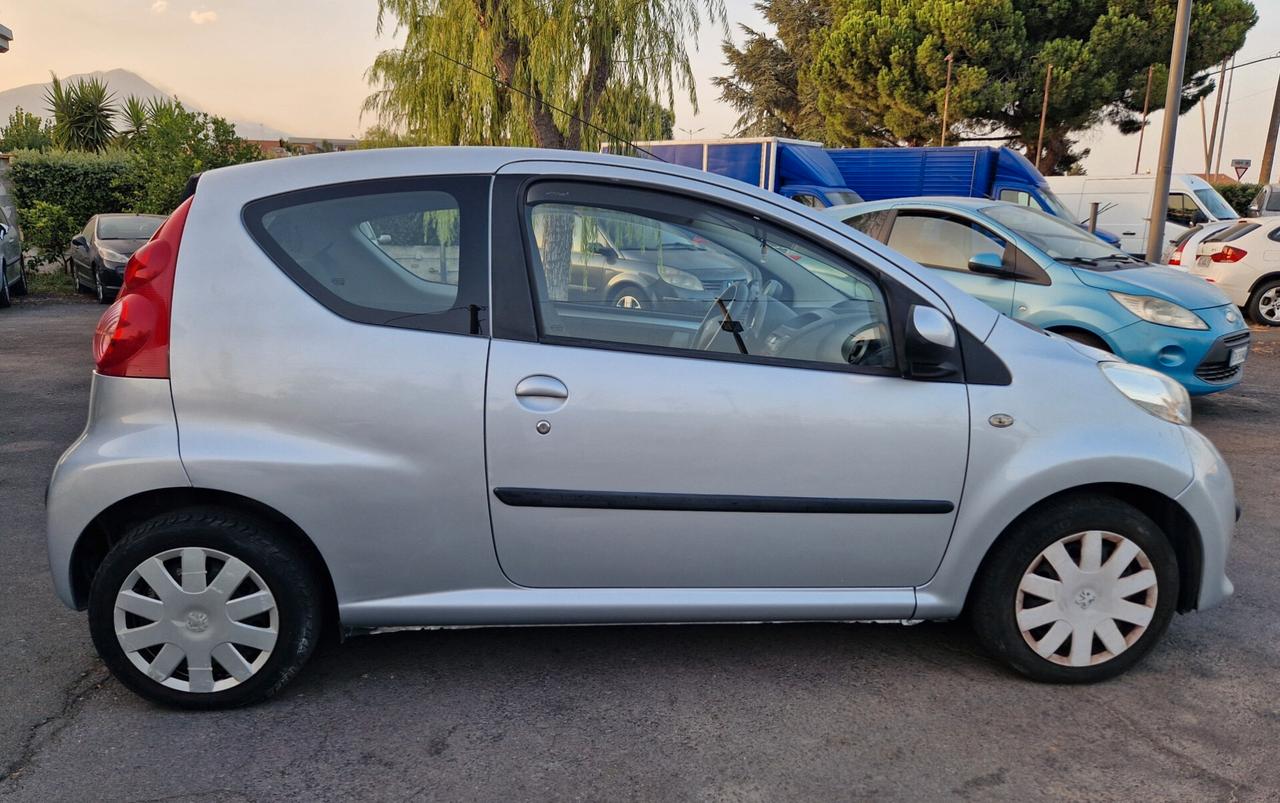 Peugeot 107 1.0 68CV 3p. Plaisir