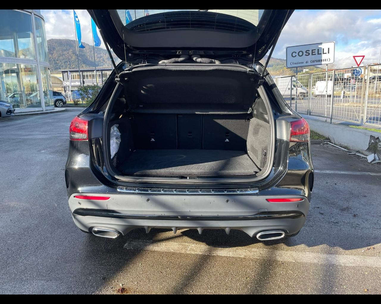 Mercedes-Benz GLA (H247) - GLA 200 d Automatic Premium