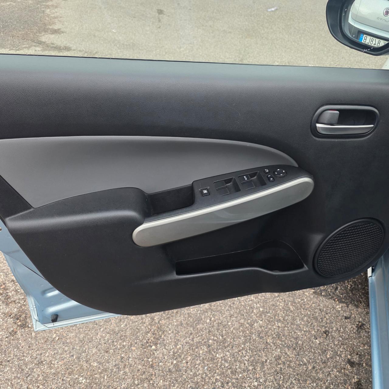 Mazda 2 1.3 16V 75CV 5p. NEOPATENTATI OK
