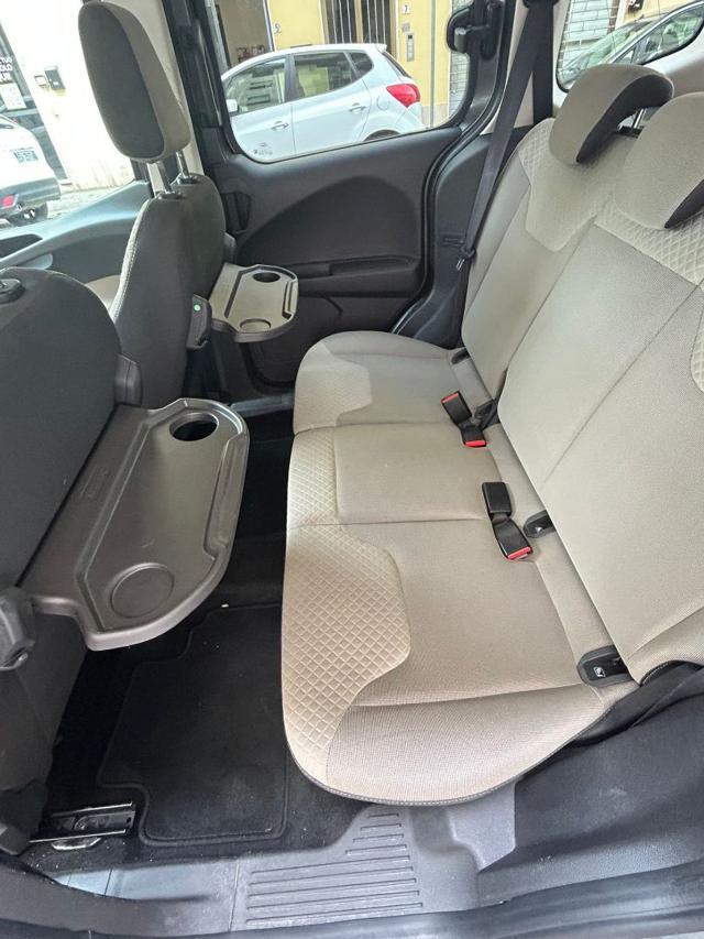 FORD Tourneo Courier 1.5 TDCI 95 CV Titanium