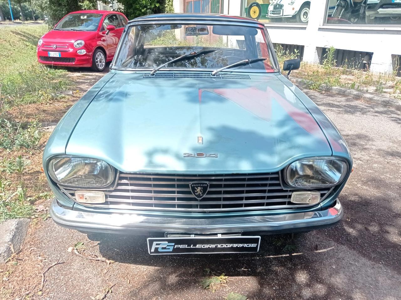 Peugeot 204 cabriolet con hard top