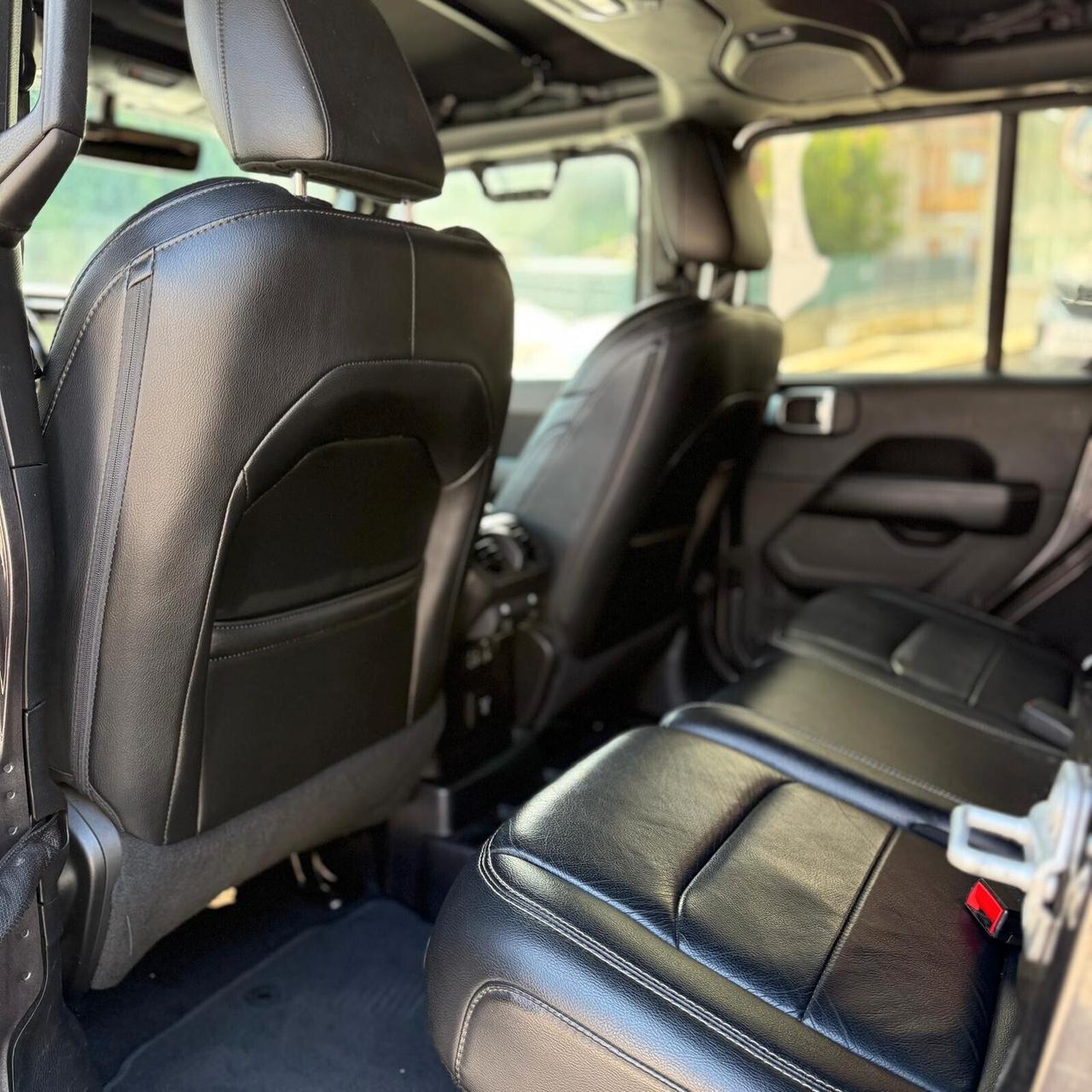 Jeep Wrangler Unlimited 2.2 Mjt II Sahara