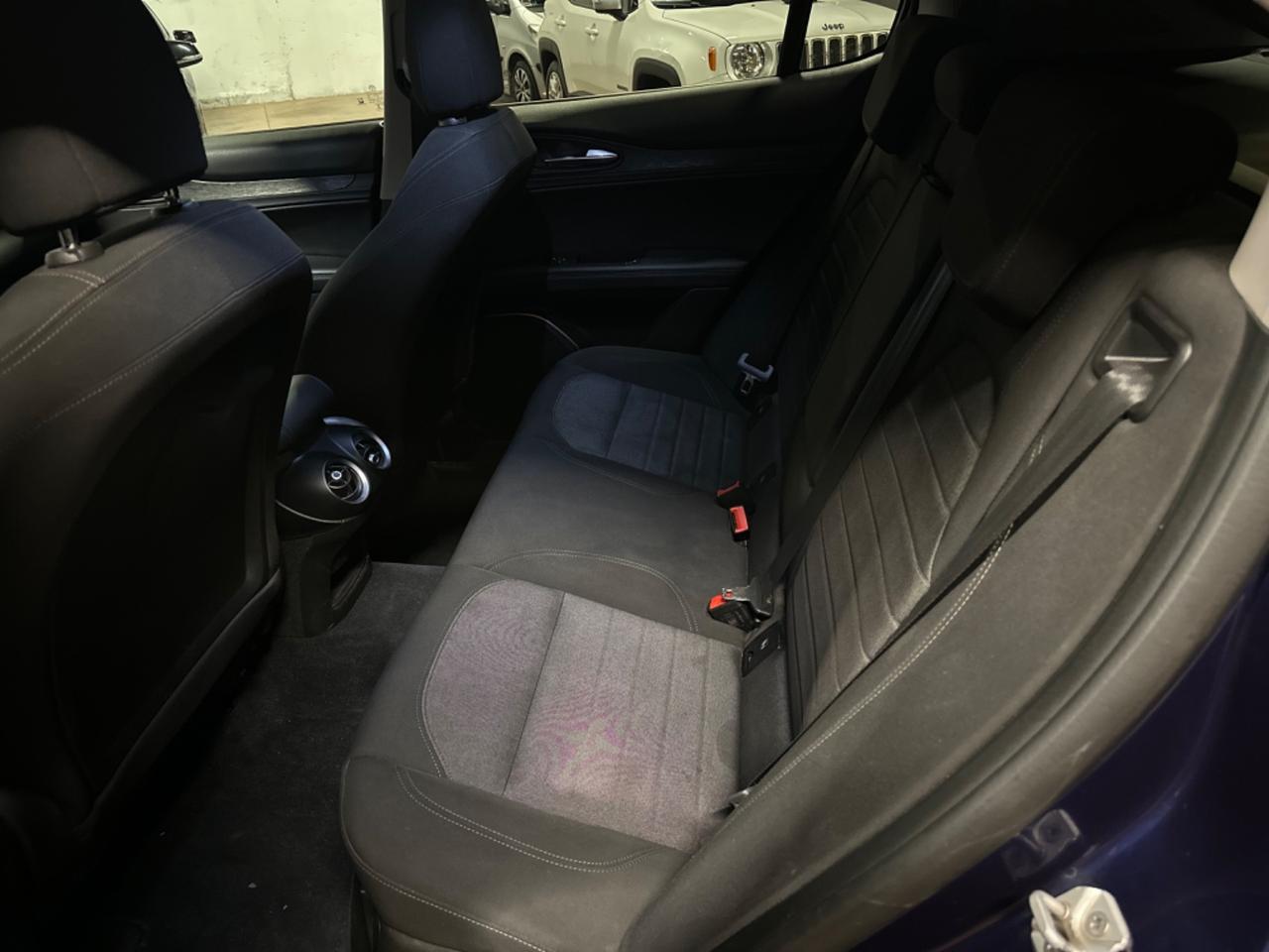 Alfa Romeo Stelvio 2.2 Turbodiesel 190 CV AT8 RWD Business