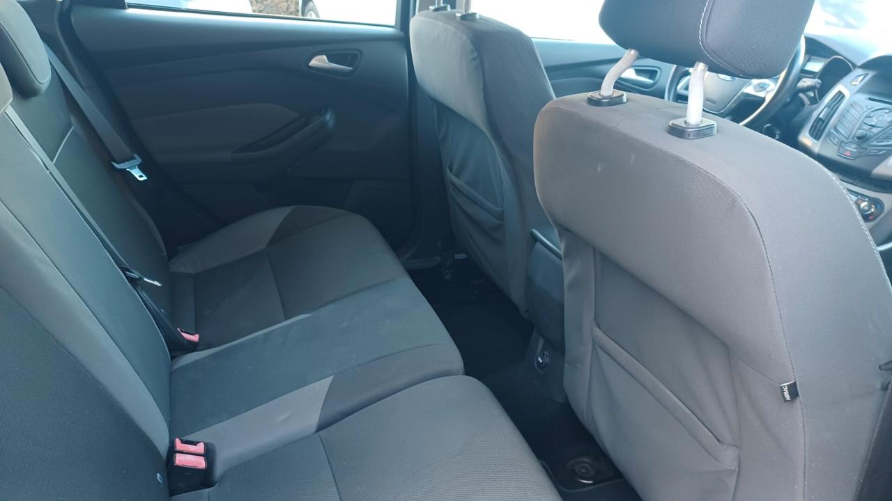 Ford Focus 1.6 120 CV GPL