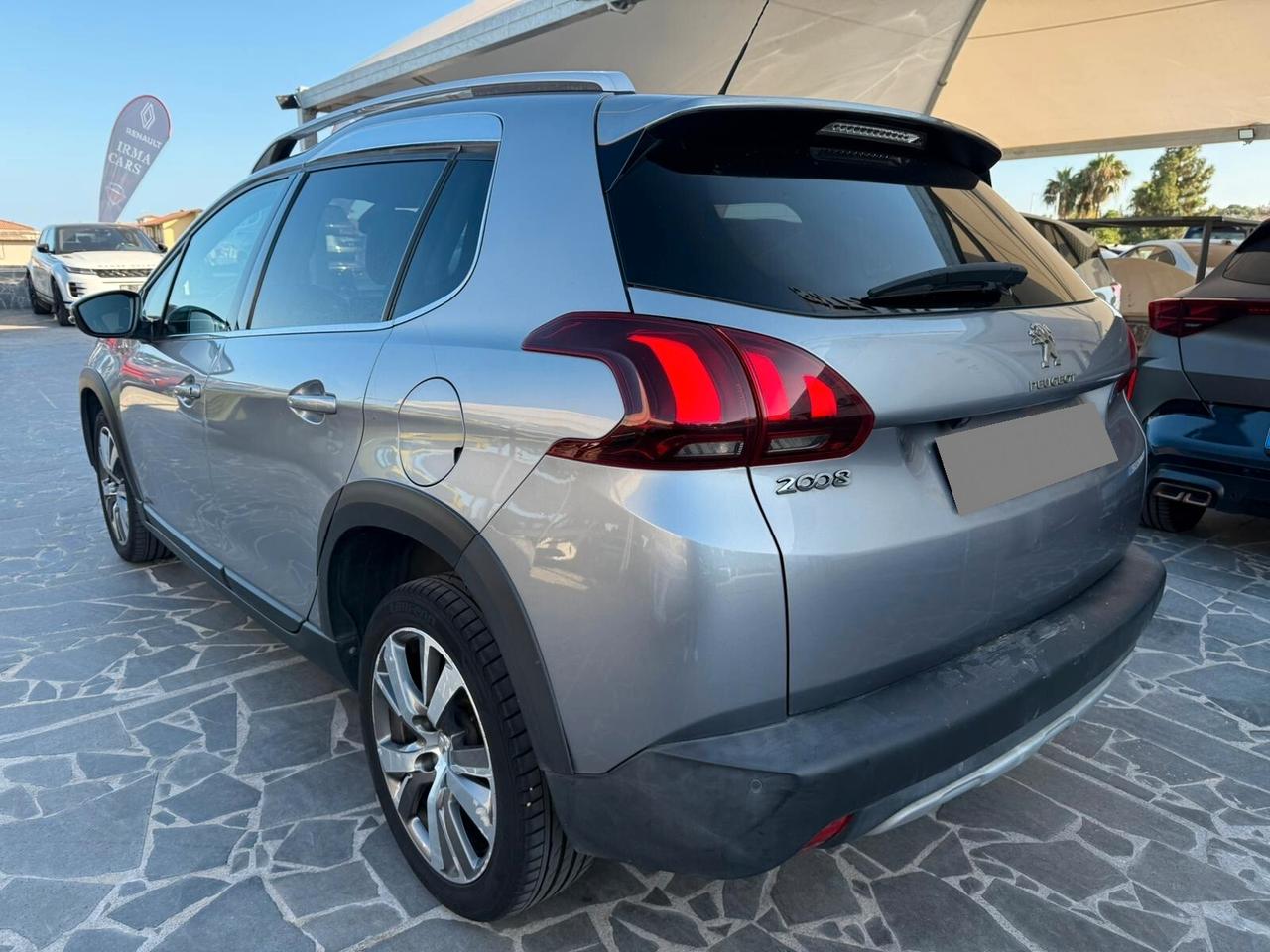 Peugeot 2008 BlueHDi 100 S&S Black Matt