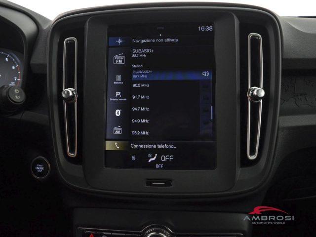 VOLVO XC40 T3 1.5 163cv