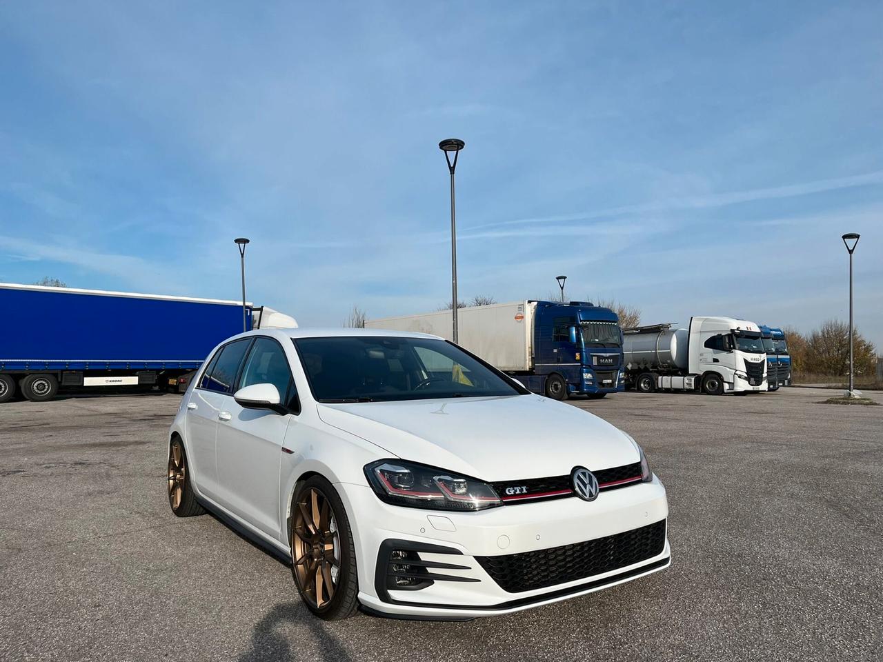 Volkswagen Golf GTI Performance 2.0 245 CV TSI 3p. BMT