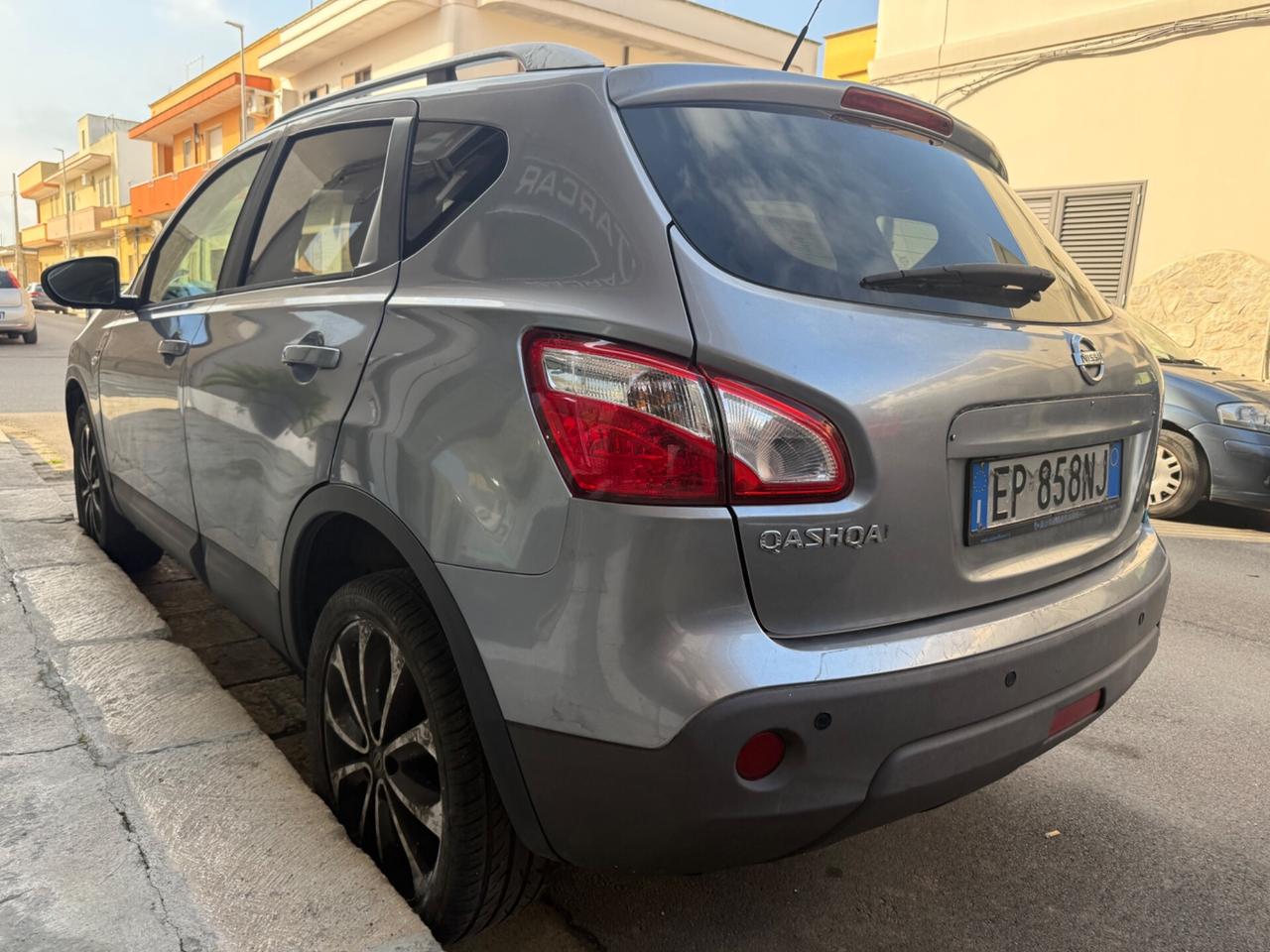 Nissan Qashqai 1.6 dCi DPF n-tec *LEGGI