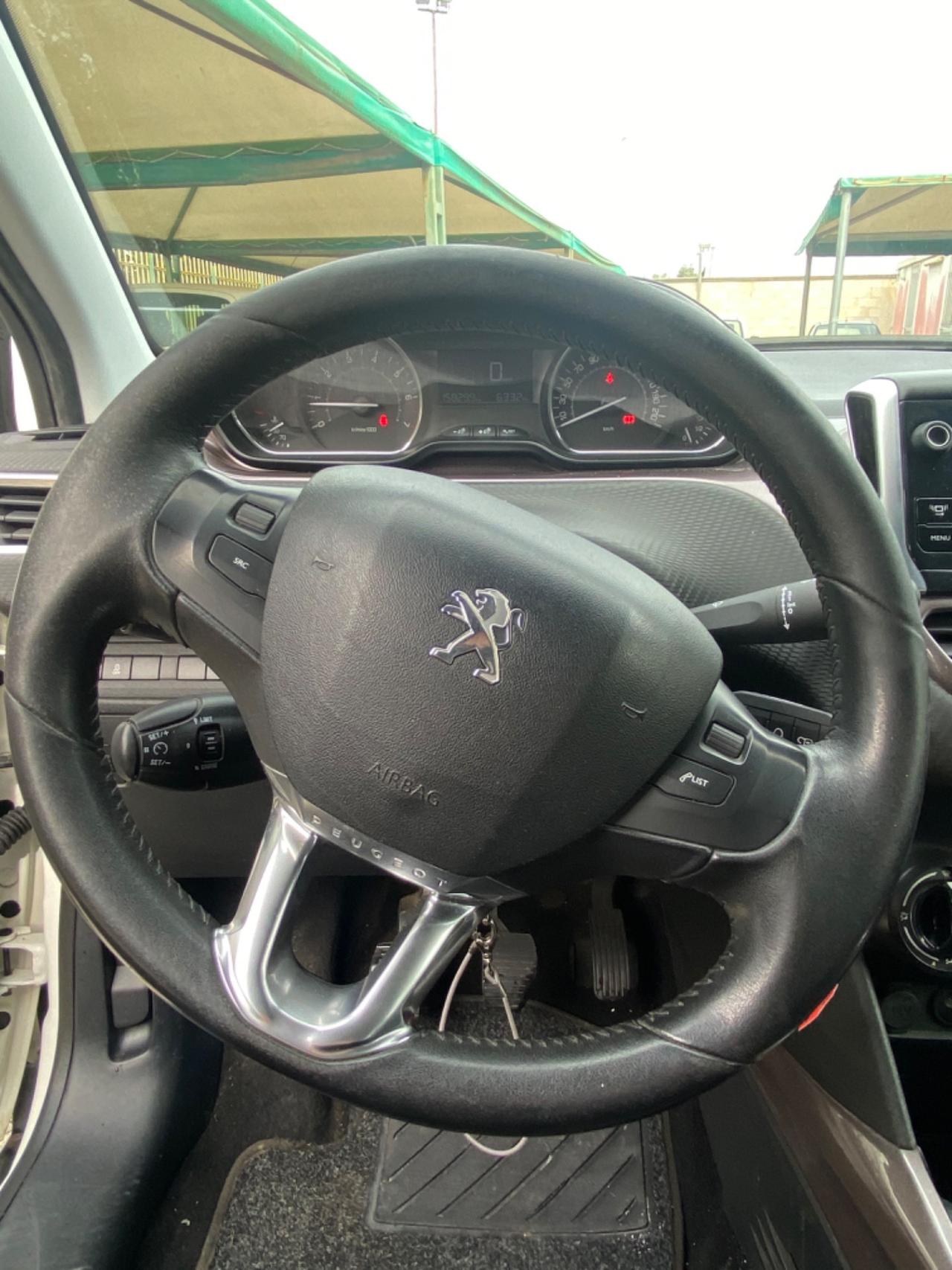 Peugeot 2008 PureTech 82 Allure