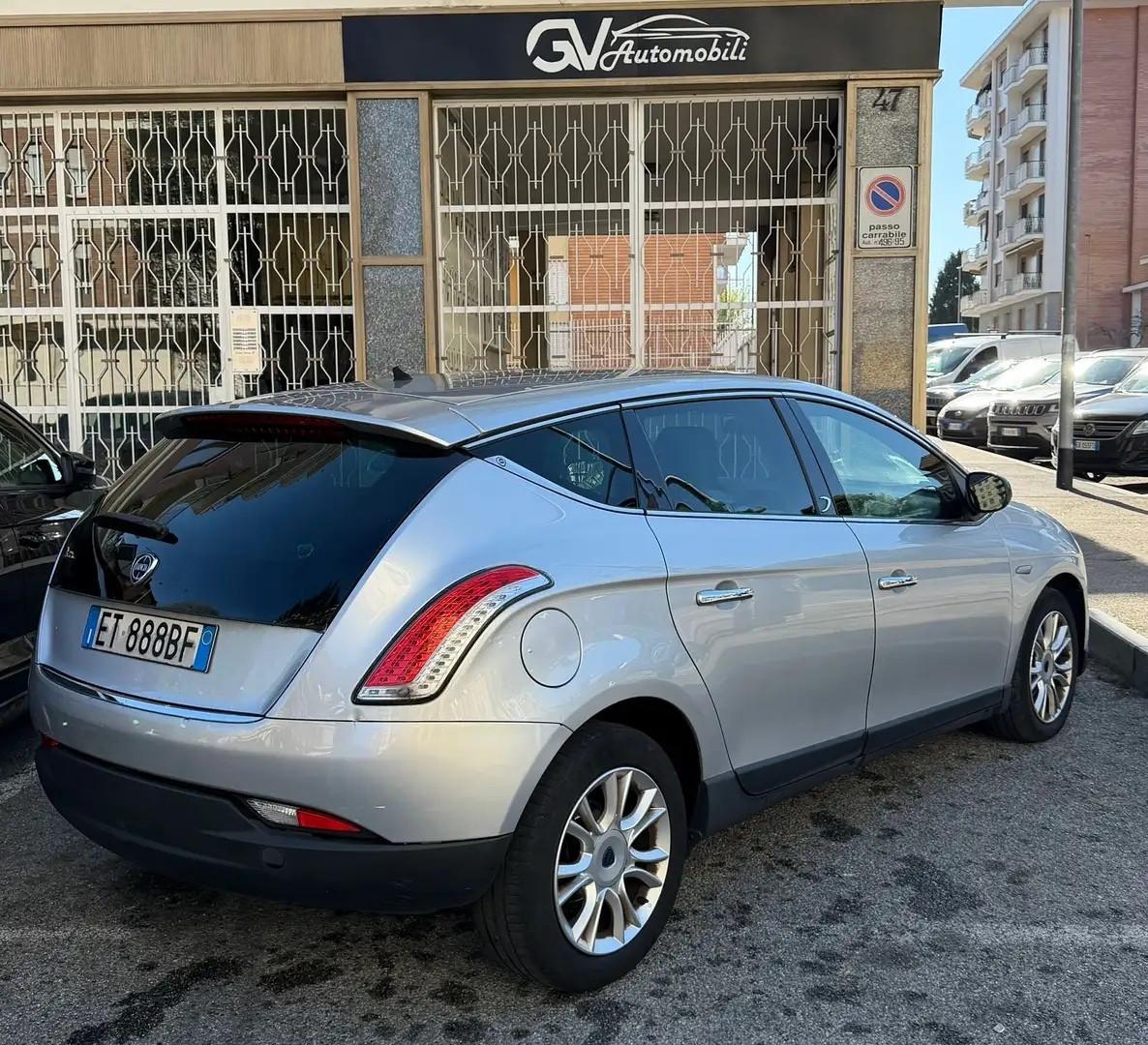 Lancia Delta 1.6 MJT DPF Gold