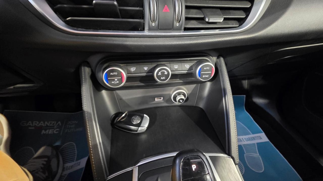 Alfa Romeo Stelvio 2.2 Turbodiesel 210 CV AT8 Q4 Executive