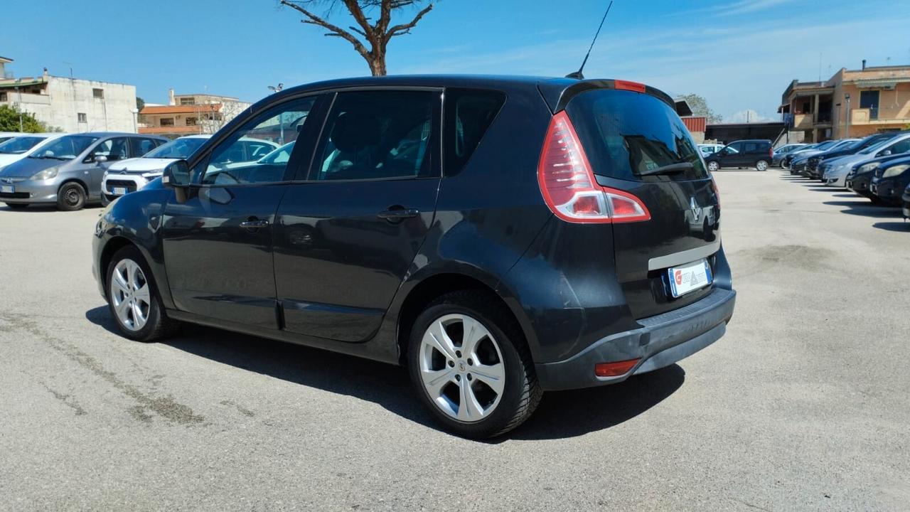 Renault Scenic Scénic X-Mod 1.5 dCi 110CV Luxe