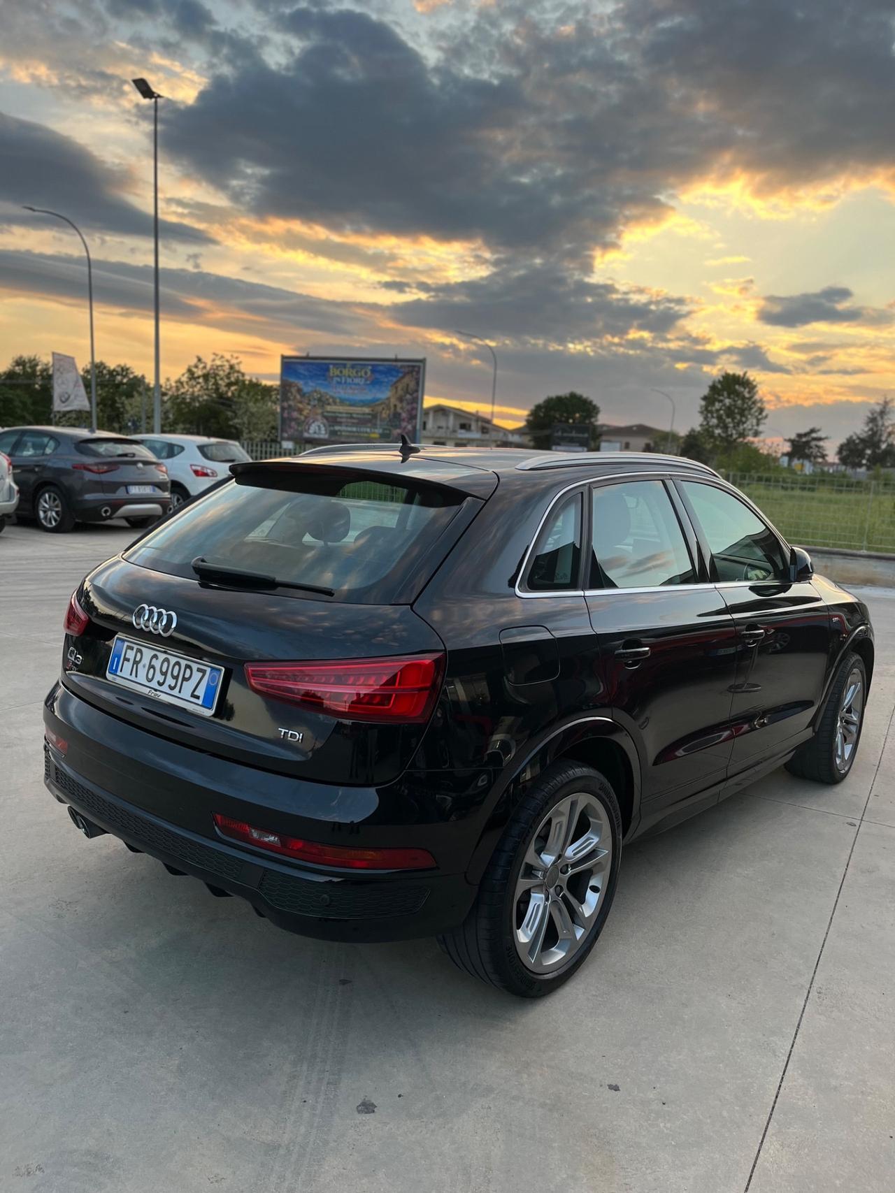 Audi Q3 2.0 TDI 120 CV Young
