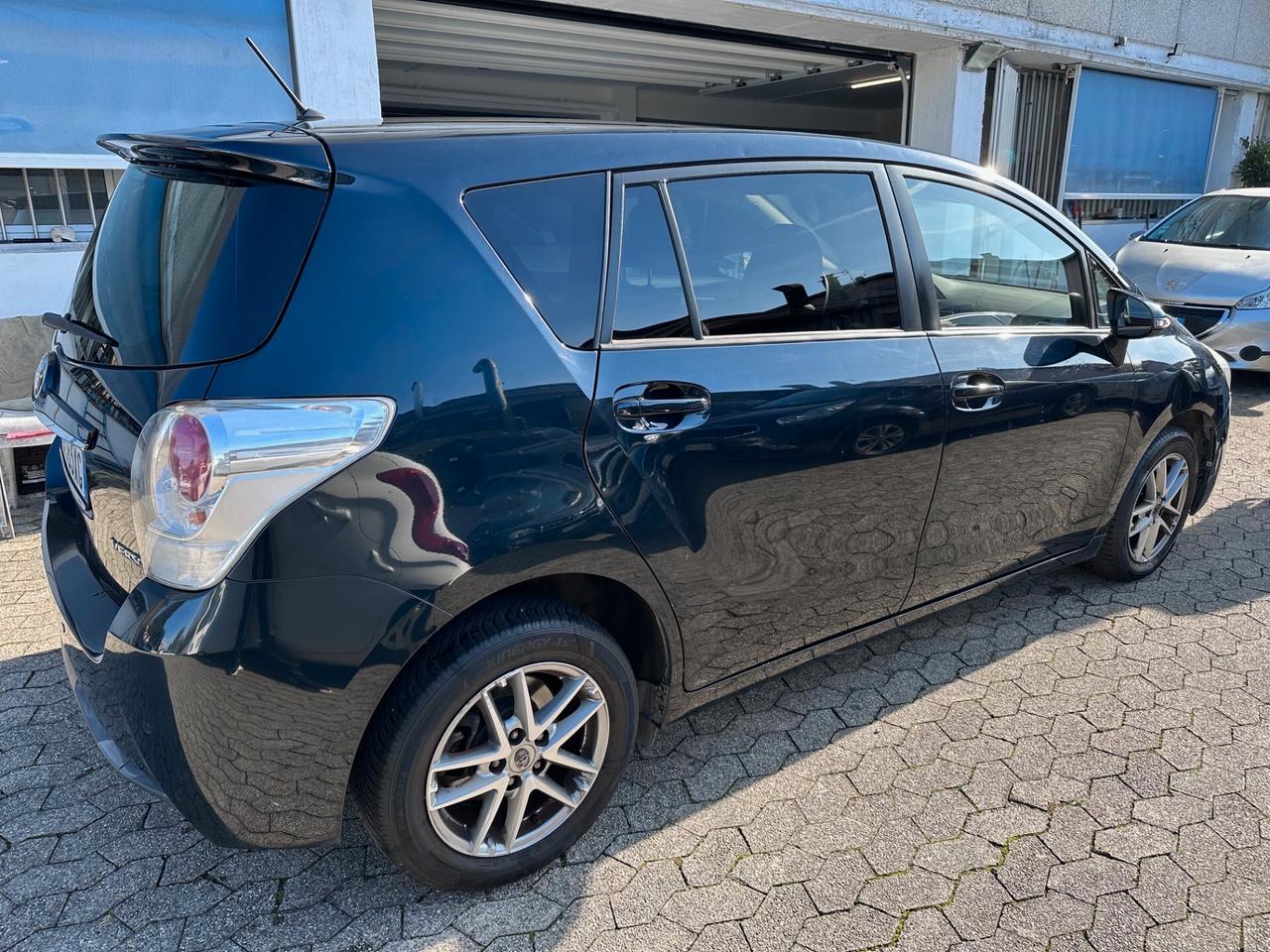 Toyota Verso 1.6 D-4D Business*EURO6*CERCHI