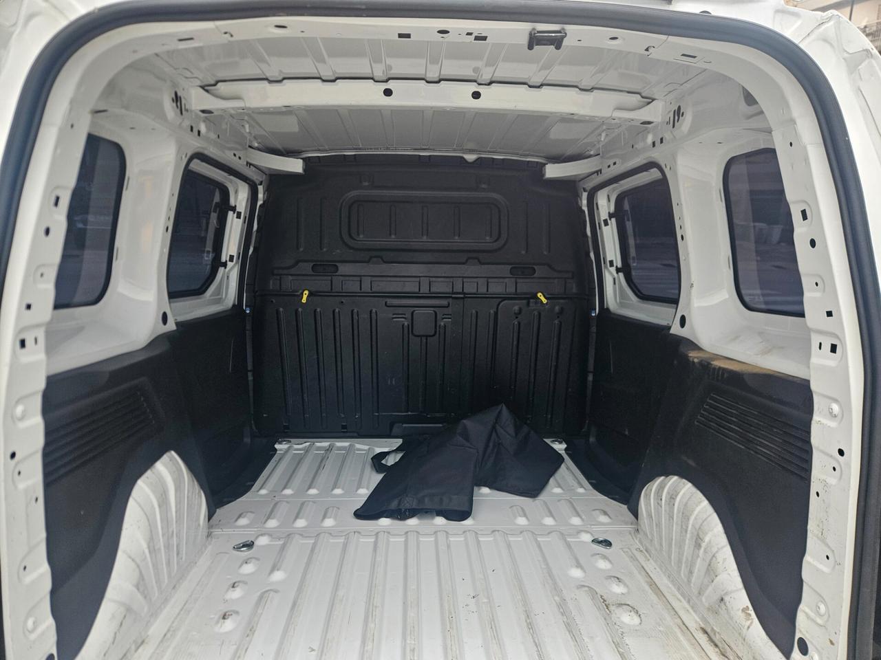 Opel Combo Cargo 1.6 Diesel 100CV 3posti Vetrato