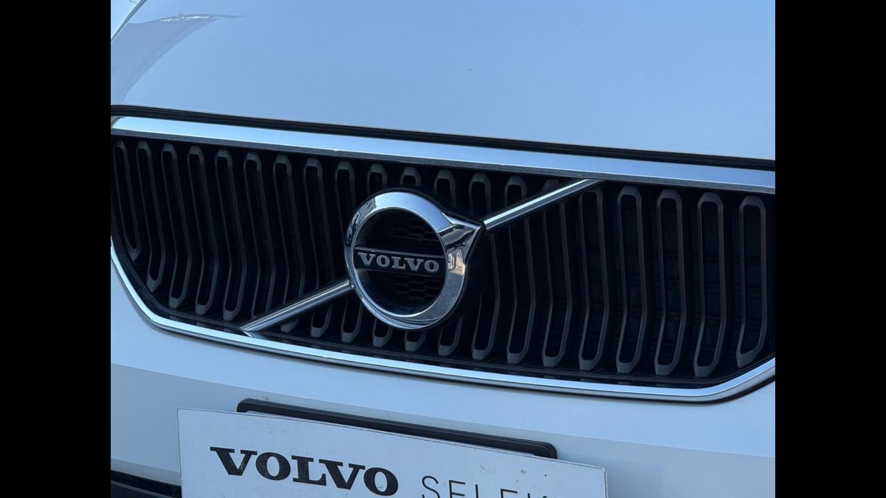 VOLVO XC40 - XC40 1.5 t2 Momentum Core my21